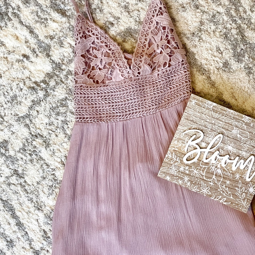 NWT Mauve Crinkle Mini Dress
